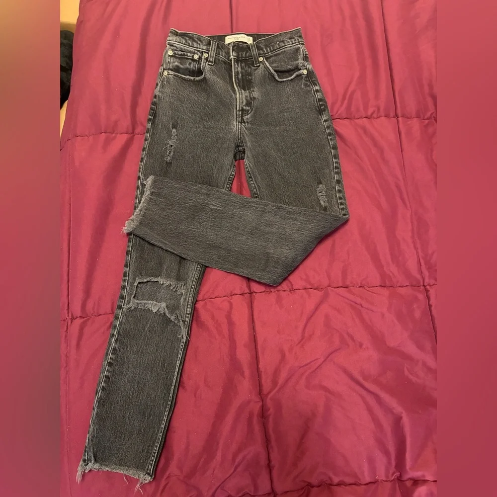 Abercrombie & Fitch Charcoal Distressed Skinny Jeans - Picture 1 of 3